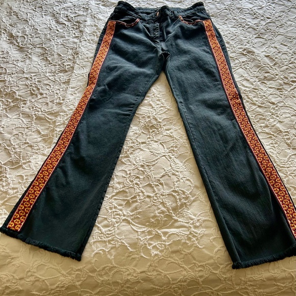 Etro 5 pocket jean with ribbon detail.sz 31.